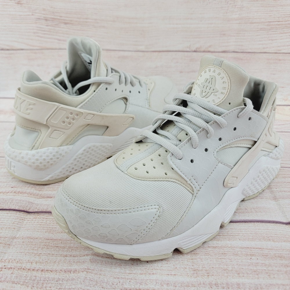 Nike Air Huarache Run Phantom Light Bone Women's Size 9 Sneakers
